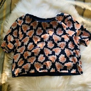 🎀3/$15! F21 Boxy Floral Crop